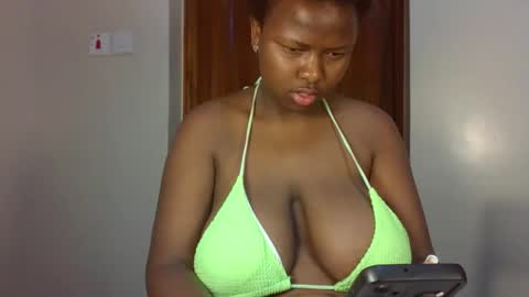 Snapshot of naughty_jazmine chatting on September 29, 4:28 am naughty_jazmine online show from September 29, 4:28 am