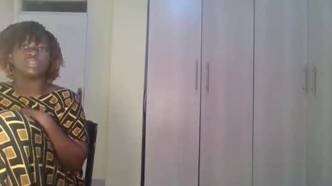 Snapshot of naughty_jazmine chatting on October 19, 9:32 am naughty_jazmine online show from October 19, 9:32 am