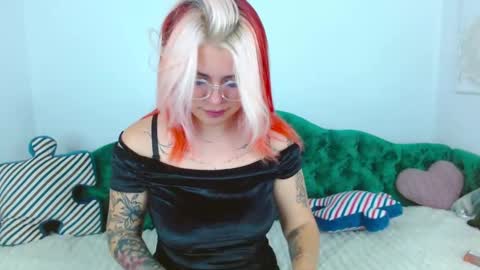 Maria  online show from November 17, 8:47 pm