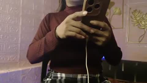 naughty_lorien143 online show from March 24, 7:19 pm