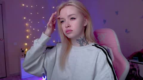 Mable online show from April 3, 1:14 am