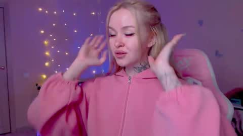 Mable online show from April 12, 12:26 am