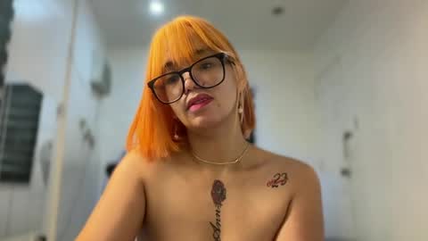 Snapshot of naughty_mariaxx chatting on August 3, 5:28 am Maria online show from August 3, 5:28 am