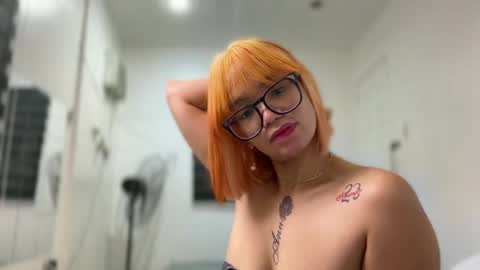 Snapshot of naughty_mariaxx chatting on August 3, 9:26 am Maria online show from August 3, 9:26 am