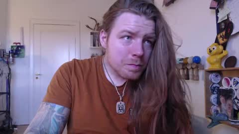 Snapshot of naughty_noisy_neighbors chatting on January 25, 10:40 am Freyja and Baldur online show from January 25, 10:40 am