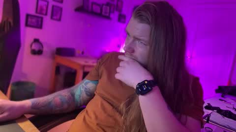 Snapshot of naughty_noisy_neighbors chatting on February 1, 9:51 pm Freyja and Baldur online show from February 1, 9:51 pm