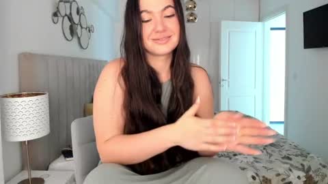 Snapshot of naughty_princesse chatting on July 15, 5:34 am Elena online show from July 15, 5:34 am