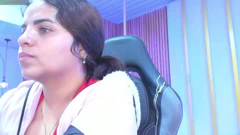 Snapshot of naughty_stefa chatting on May 11, 1:22 am Stefany online show from May 11, 1:22 am