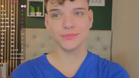 Snapshot of naughty_twink_ chatting on October 4, 3:59 am Noah online show from October 4, 3:59 am