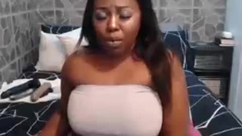 Snapshot of naughtyanal19 chatting on July 29, 6:28 pm zandy online show from July 29, 6:28 pm