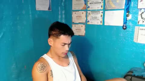 Snapshot of naughtyfuck_boy chatting on October 30, 3:08 am naughtyfuck_boy online show from October 30, 3:08 am