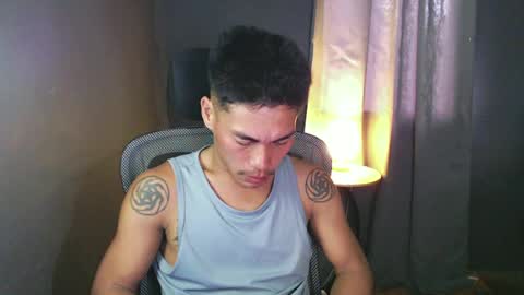 Snapshot of naughtyfuck_boy chatting on June 25, 10:58 pm naughtyfuck_boy online show from June 25, 10:58 pm