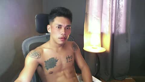 Snapshot of naughtyfuck_boy chatting on June 30, 1:28 am naughtyfuck_boy online show from June 30, 1:28 am