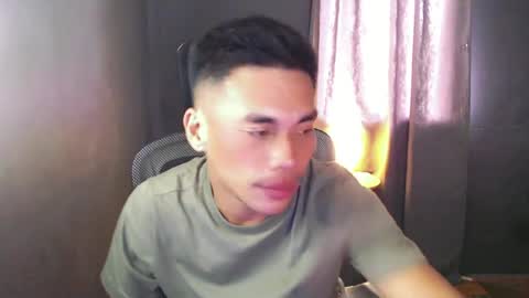 Snapshot of naughtyfuck_boy chatting on July 9, 3:32 am naughtyfuck_boy online show from July 9, 3:32 am