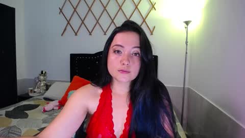 Snapshot of naughtygirl_mmm chatting on October 6, 8:17 pm Valeria online show from October 6, 8:17 pm