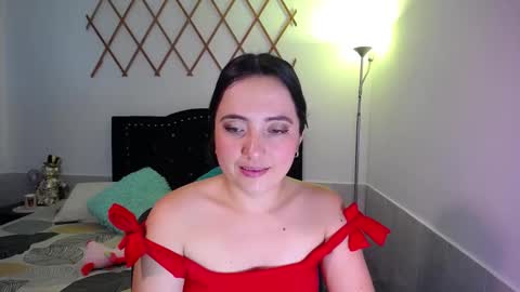 Snapshot of naughtygirl_mmm chatting on October 9, 7:01 pm Valeria online show from October 9, 7:01 pm