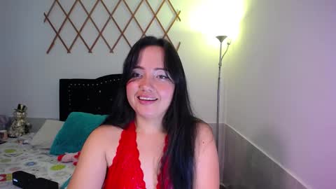 Snapshot of naughtygirl_mmm chatting on October 13, 5:35 pm Valeria online show from October 13, 5:35 pm