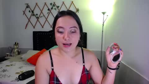Snapshot of naughtygirl_mmm chatting on October 19, 3:56 pm Valeria online show from October 19, 3:56 pm