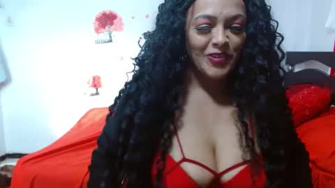Snapshot of naughtygoddesss chatting on October 12, 9:36 pm naughtygoddesss online show from October 12, 9:36 pm