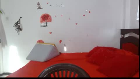 Snapshot of naughtygoddesss chatting on October 26, 8:59 pm naughtygoddesss online show from October 26, 8:59 pm