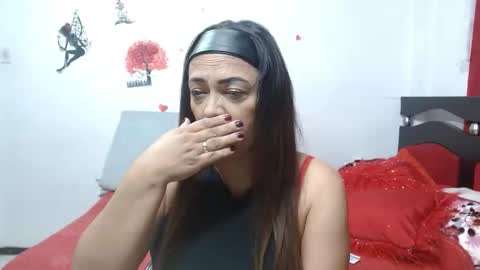 Snapshot of naughtygoddesss chatting on November 11, 11:16 pm naughtygoddesss online show from November 11, 11:16 pm