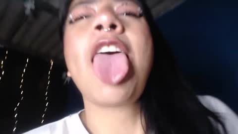 Snapshot of naughtyhotsquirt chatting on January 20, 11:10 pm Kimberly online show from January 20, 11:10 pm