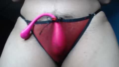 Snapshot of naughtyhotsquirt chatting on February 21, 6:26 pm Kimberly online show from February 21, 6:26 pm