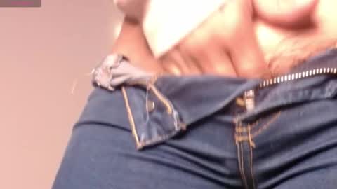 Snapshot of naughtyhotsquirt chatting on October 31, 1:01 pm Kimberly online show from October 31, 1:01 pm