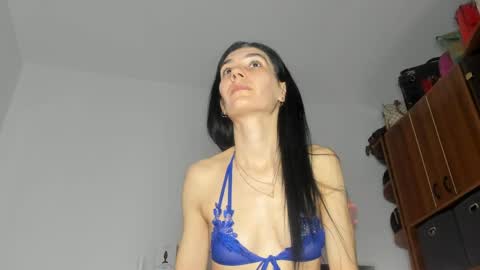 Cassie -  online show from April 4, 4:55 am