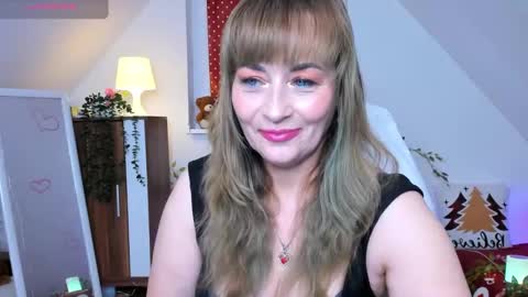 Snapshot of naughtymilane chatting on January 8, 9:17 pm Milana - on air every day except Wednesday from 9 pm to 4 am European time online show from January 8, 9:17 pm