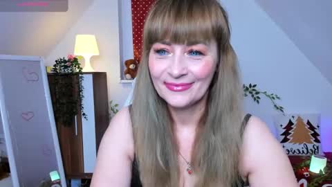 Snapshot of naughtymilane chatting on January 9, 9:16 pm Milana - on air every day except Wednesday from 9 pm to 4 am European time online show from January 9, 9:16 pm