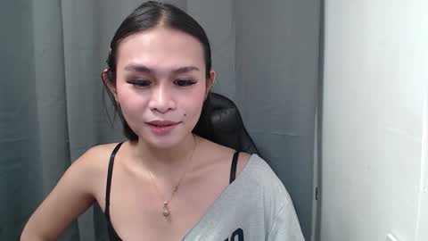 Snapshot of naughtymira888 chatting on December 21, 5:09 pm your girlfriend mira online show from December 21, 5:09 pm