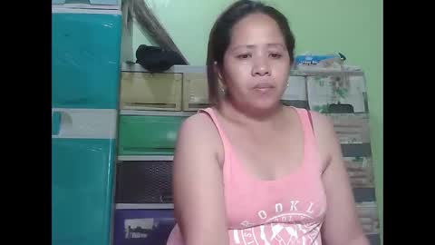 naughtymom26 online show from April 4, 6:44 am