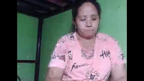 naughtymom26 online show from April 18, 2:04 am