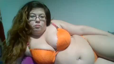 Snapshot of naughtynatalie1988x chatting on October 20, 12:44 am Natalie online show from October 20, 12:44 am