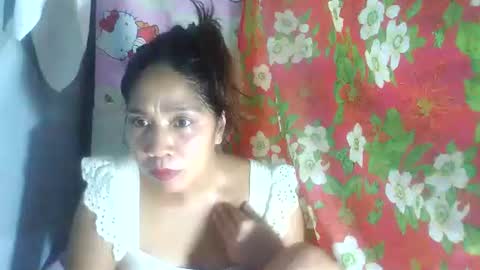 Snapshot of naughtynathalie2025 chatting on October 17, 3:47 pm naughtynathalie2025 online show from October 17, 3:47 pm