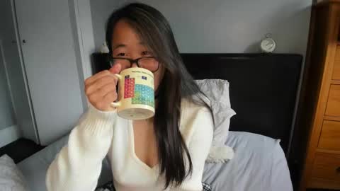 Gigi Chu  online show from October 1, 1:06 pm