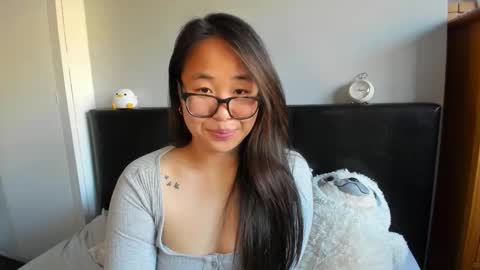 Gigi Chu  online show from November 2, 3:03 pm