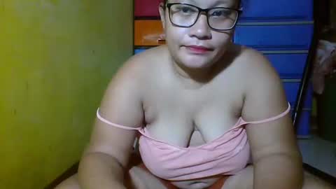 Snapshot of naughtypinay08 chatting on September 27, 1:16 pm juls online show from September 27, 1:16 pm