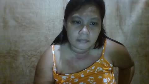 Snapshot of naughtypinay08 chatting on July 7, 11:58 am juls online show from July 7, 11:58 am