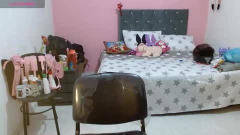 Snapshot of naughtyplayass chatting on January 8, 8:27 am naughtyplayass online show from January 8, 8:27 am