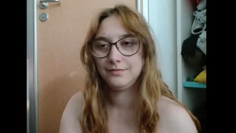 Ella - Naughty Rapunzel online show from July 21, 5:54 am