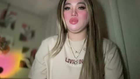 Rose Wilson online show from February 22, 7:34 am