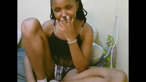 Snapshot of naughtysammur25 chatting on November 10, 11:48 pm naughtyqueen online show from November 10, 11:48 pm