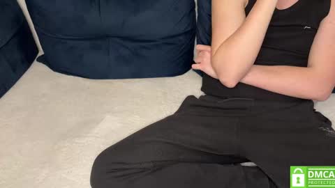 naughtysecretsde online show from April 7, 5:57 pm