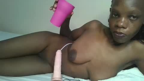 Snapshot of naughtysweetpie chatting on November 11, 8:14 am naughty online show from November 11, 8:14 am