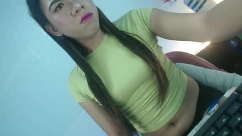 Snapshot of naughtywildvenice chatting on February 12, 10:35 am naughtywildvenice online show from February 12, 10:35 am