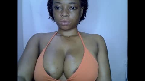 Snapshot of naughtyxcuntx chatting on October 10, 7:29 am naughtyxcuntx online show from October 10, 7:29 am