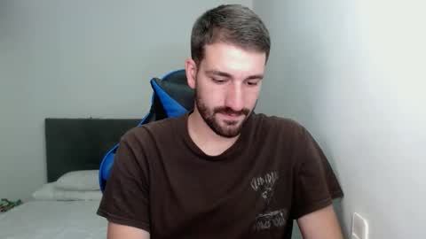 Snapshot of naugthy18boy chatting on December 16, 7:43 pm Nico online show from December 16, 7:43 pm