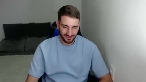 Snapshot of naugthy18boy chatting on February 6, 7:29 pm Nico online show from February 6, 7:29 pm